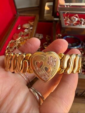 Antique DFB Co Carmen Sweetheart Bracelet 1900s Double heart Gold Filled MINT
